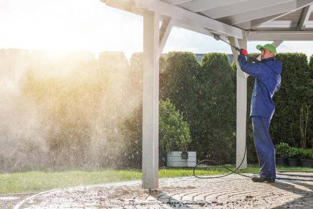 Best Pool Deck Cleaning  in Brooksville, FL
